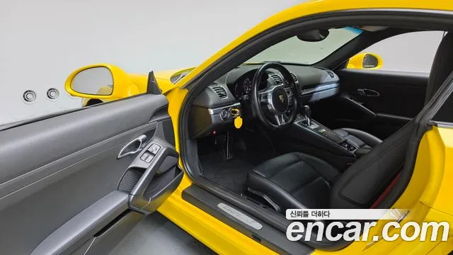 Porsche Cayman GT4 2015 thumb 9