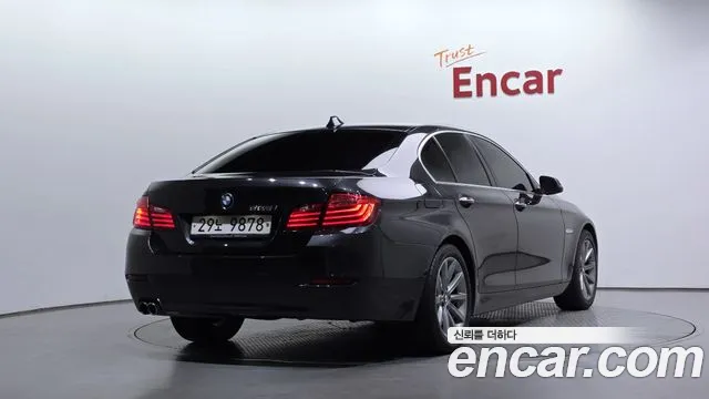 BMW 5-Series 2014 thumb 2
