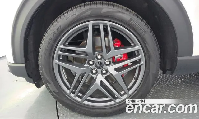 Ford Explorer 2024 thumb 5