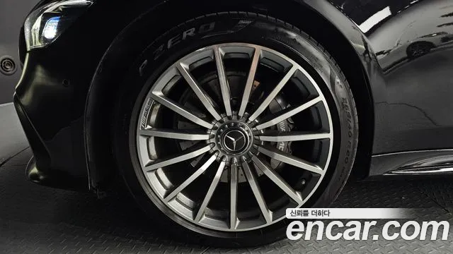 Mercedes-Benz AMG GT 2019 thumb 5