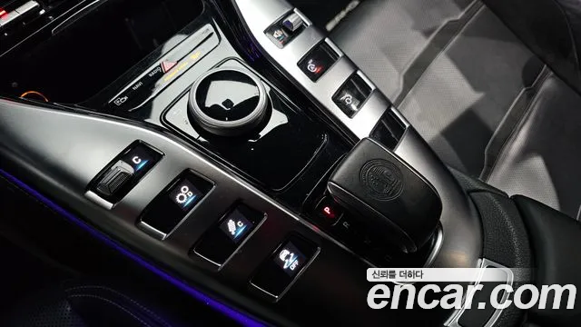 Mercedes-Benz AMG GT 2019 thumb 9