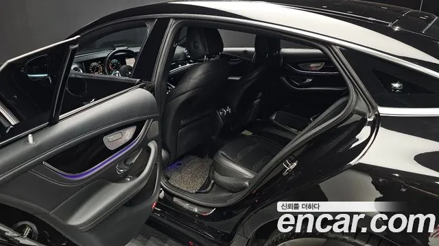 Mercedes-Benz AMG GT 2019 thumb 12