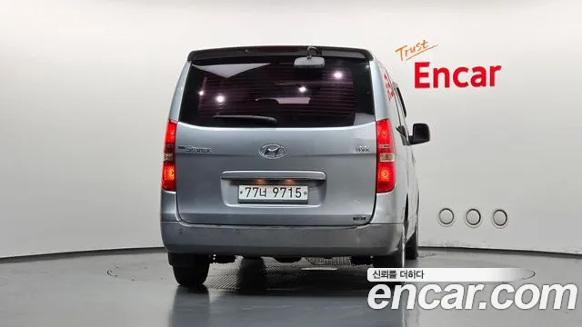 Hyundai Starex 2012 thumb 4