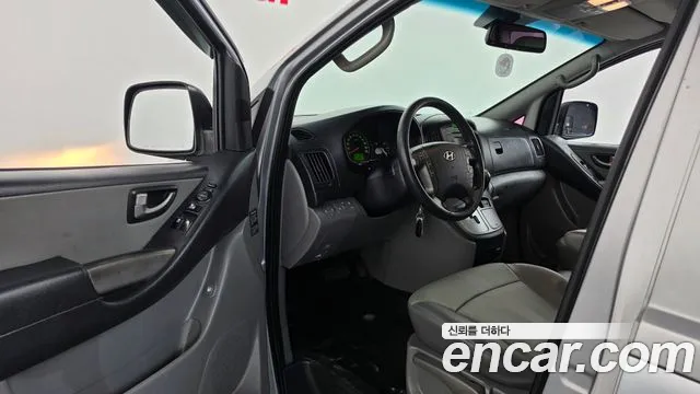 Hyundai Starex 2012 thumb 10