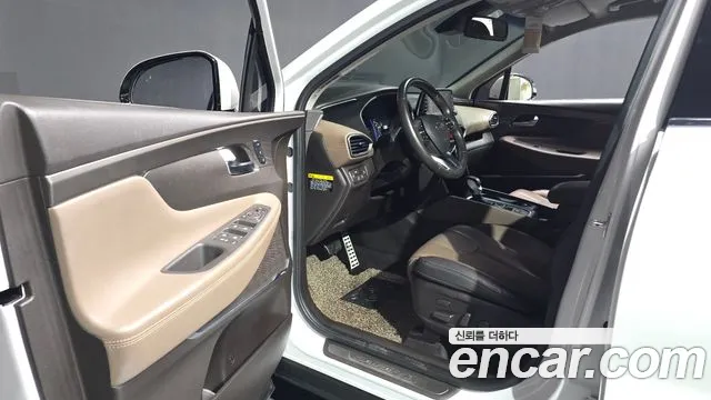 Hyundai Santa Fe 2018 thumb 10