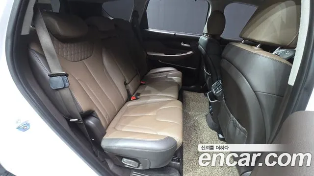 Hyundai Santa Fe 2018 thumb 12