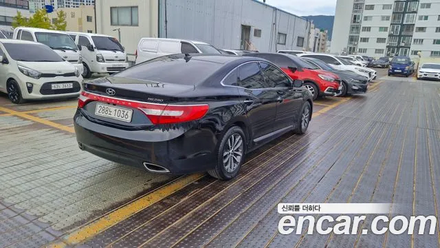 Hyundai Grandeur 2011 thumb 6