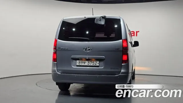 Hyundai Starex 2018 thumb 3