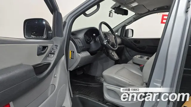 Hyundai Starex 2018 thumb 9