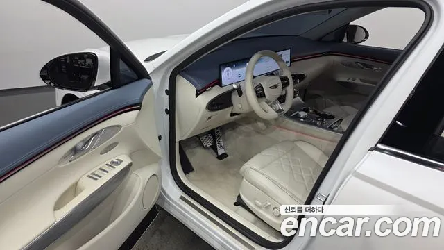 Genesis GV70 2025 thumb 10