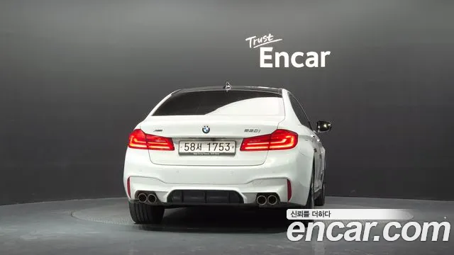 BMW 5-Series 2017 thumb 4