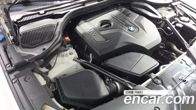 BMW 5-Series 2017 thumb 6