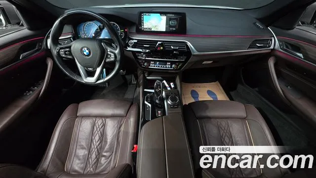 BMW 5-Series 2017 thumb 7