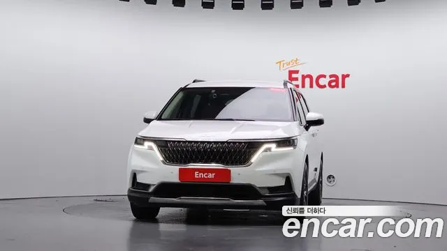 Kia Carnival 2023 thumb 2