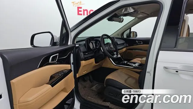 Kia Carnival 2023 thumb 9