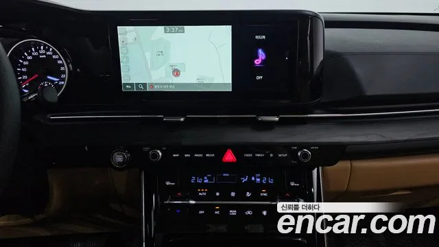 Kia Carnival 2023 thumb 11