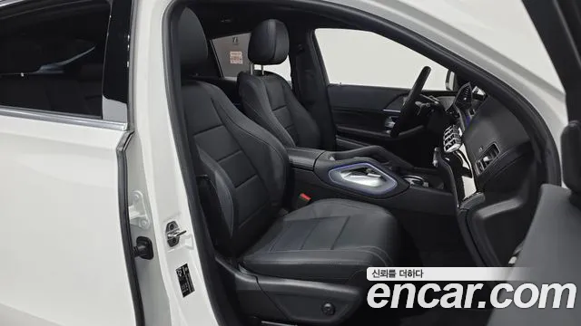 Mercedes-Benz GLE 2026 thumb 12