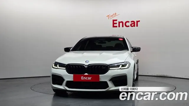 BMW M5 2023 thumb 3