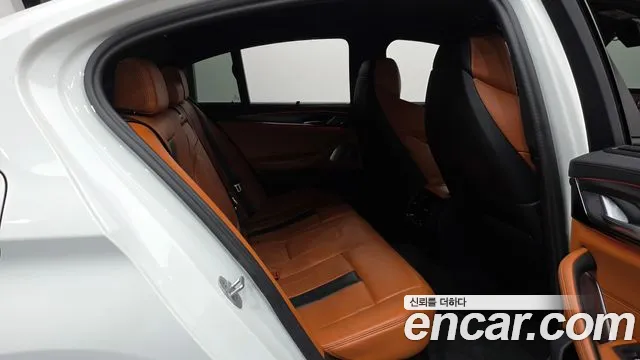 BMW M5 2023 thumb 11