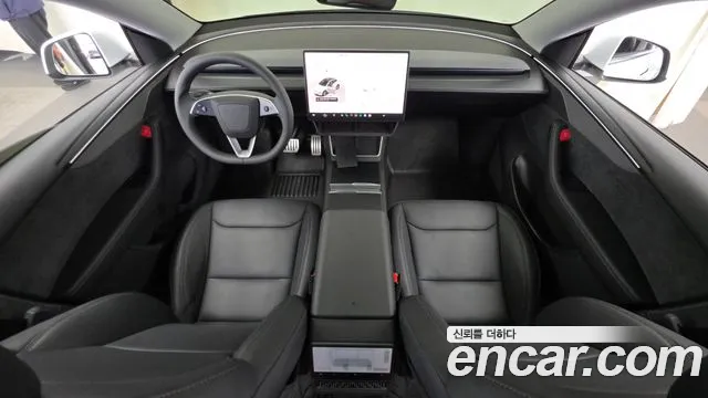 Tesla Model Y 2025 thumb 7