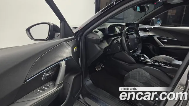 Peugeot 2008 2021 thumb 10