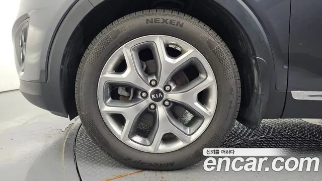 Kia Sorento 2016 thumb 5
