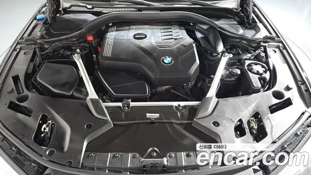 BMW 5-Series 2023 thumb 6