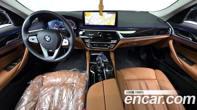 BMW 5-Series 2023 thumb 7