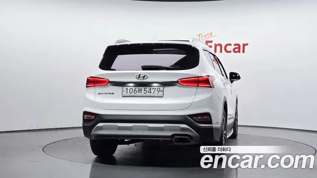 Hyundai Santa Fe 2019 thumb 4