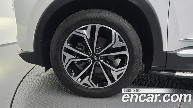 Hyundai Santa Fe 2019 thumb 5