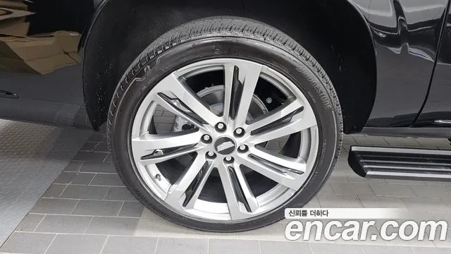 Cadillac Escalade 2025 thumb 5