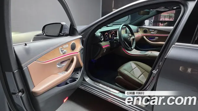 Mercedes-Benz E-Класс 2022 thumb 10