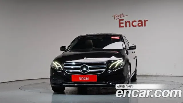 Mercedes-Benz E-Класс 2019 thumb 2