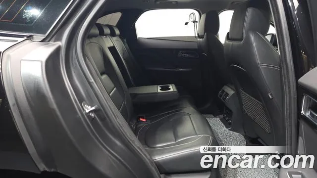 Jaguar F-Pace 2017 thumb 11