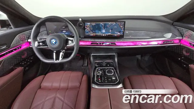 BMW i7 2025 thumb 7