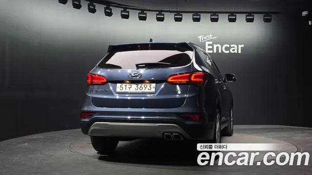 Hyundai Santa Fe 2017 thumb 4