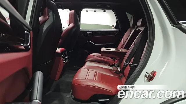 Porsche Cayenne 2019 thumb 11