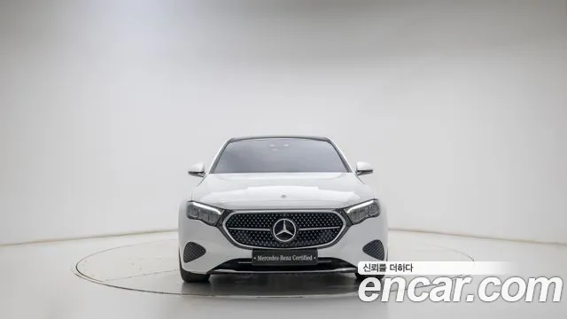 Mercedes-Benz E-Класс 2025 thumb 3