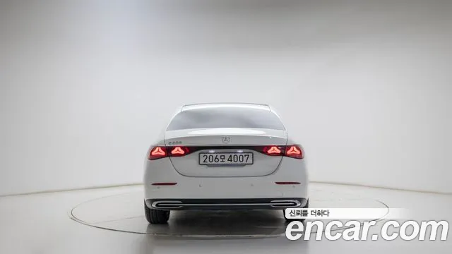 Mercedes-Benz E-Класс 2025 thumb 4
