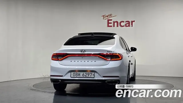 Hyundai Grandeur 2017 thumb 4