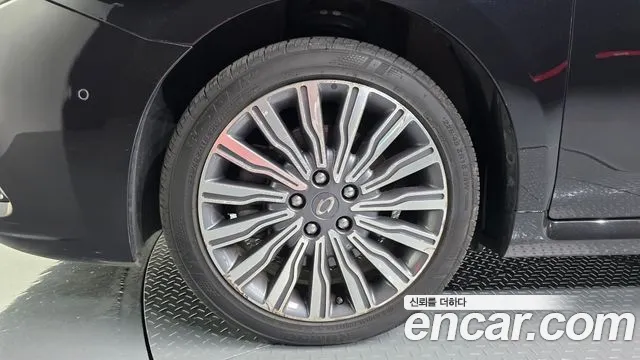 Renault-KoreaSamsung Latitude 2017 thumb 5