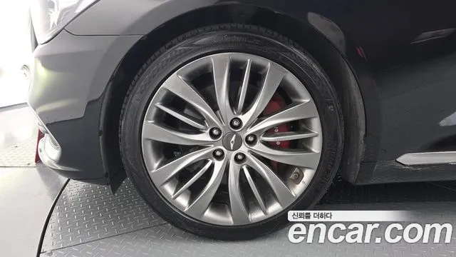 Genesis G80 2016 thumb 5