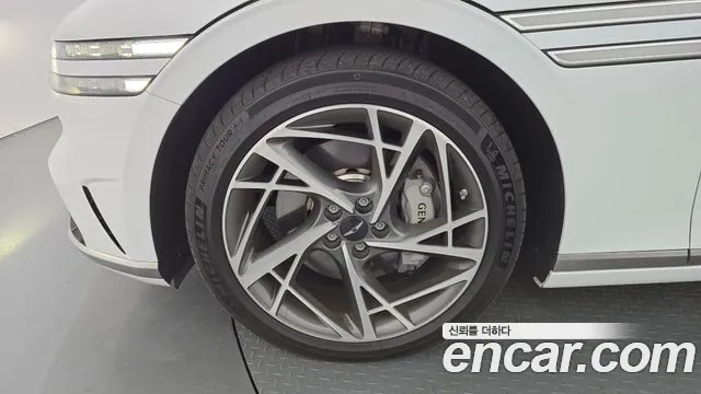 Genesis G90 2023 thumb 4