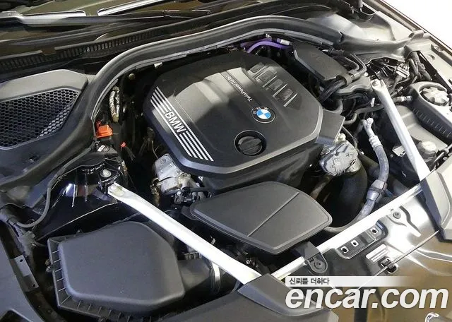 BMW 5-Series 2022 thumb 6