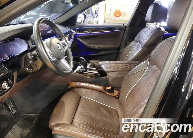 BMW 5-Series 2022 thumb 10