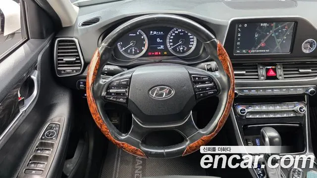 Hyundai Grandeur 2017 thumb 12