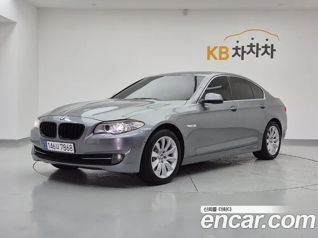BMW 5-Series 2013 thumb 12