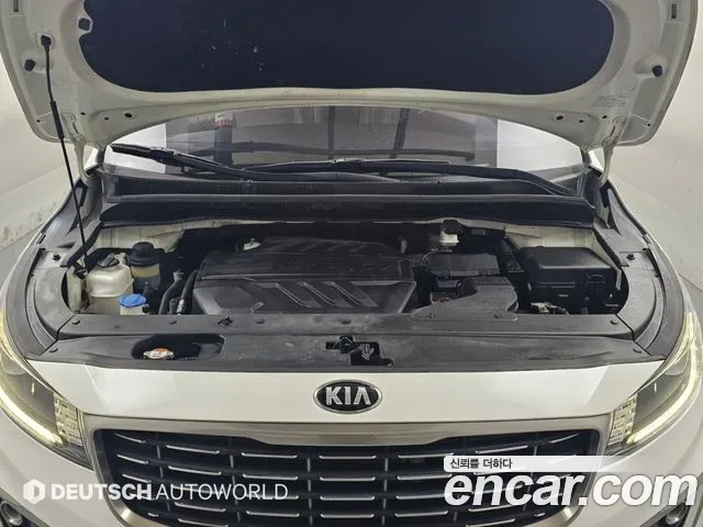 Kia Carnival 2018 thumb 6