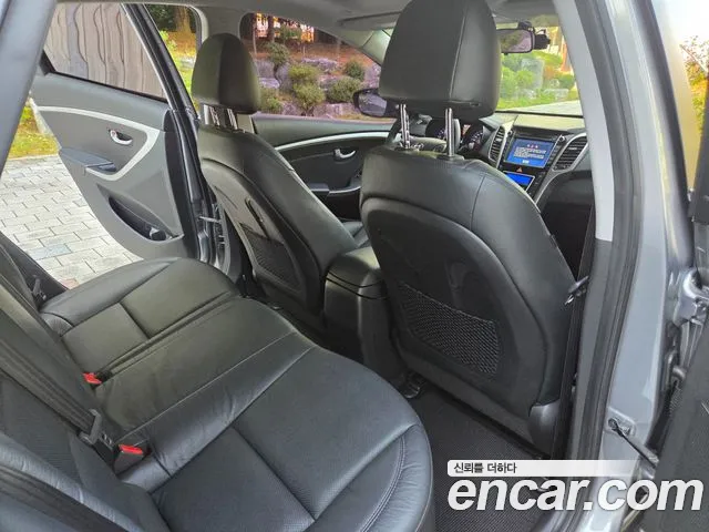 Hyundai i30 2013 thumb 10