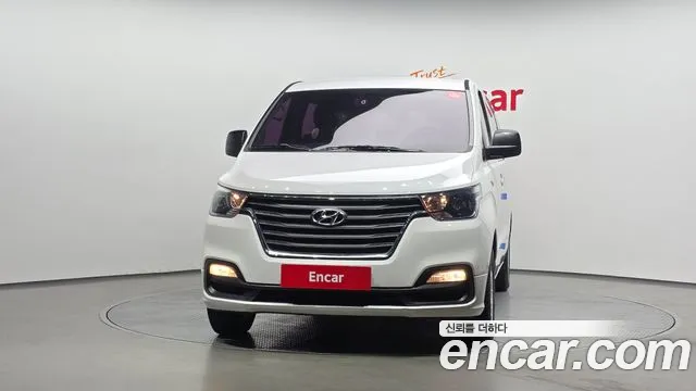 Hyundai Starex 2018 thumb 3